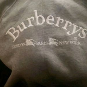 Medium burberry sweatshirt
